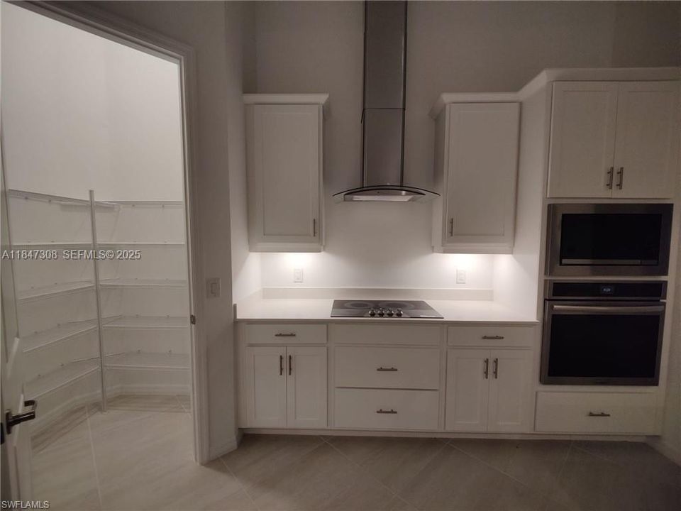 For Rent: $4,700 (3 beds, 3 baths, 0 Square Feet)