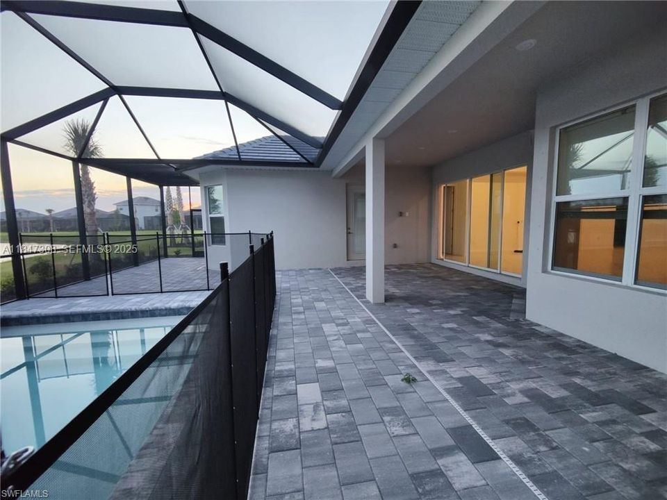 For Rent: $4,700 (3 beds, 3 baths, 0 Square Feet)