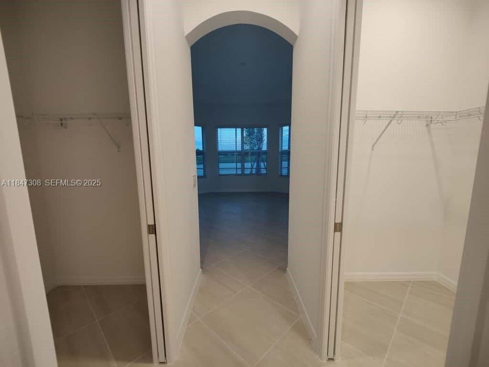 For Rent: $4,700 (3 beds, 3 baths, 0 Square Feet)