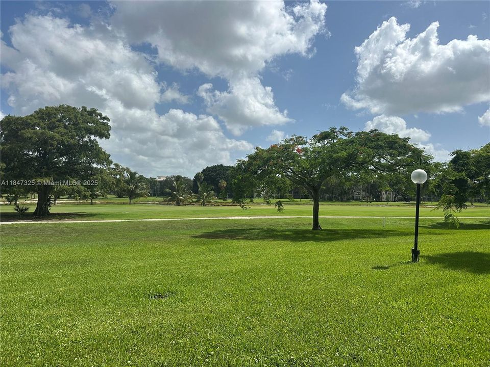 Active With Contract: $2,600 (3 beds, 2 baths, 1620 Square Feet)