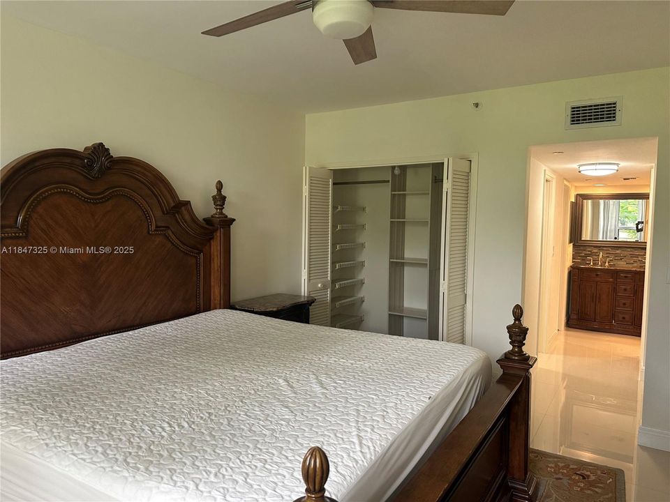 Active With Contract: $2,600 (3 beds, 2 baths, 1620 Square Feet)