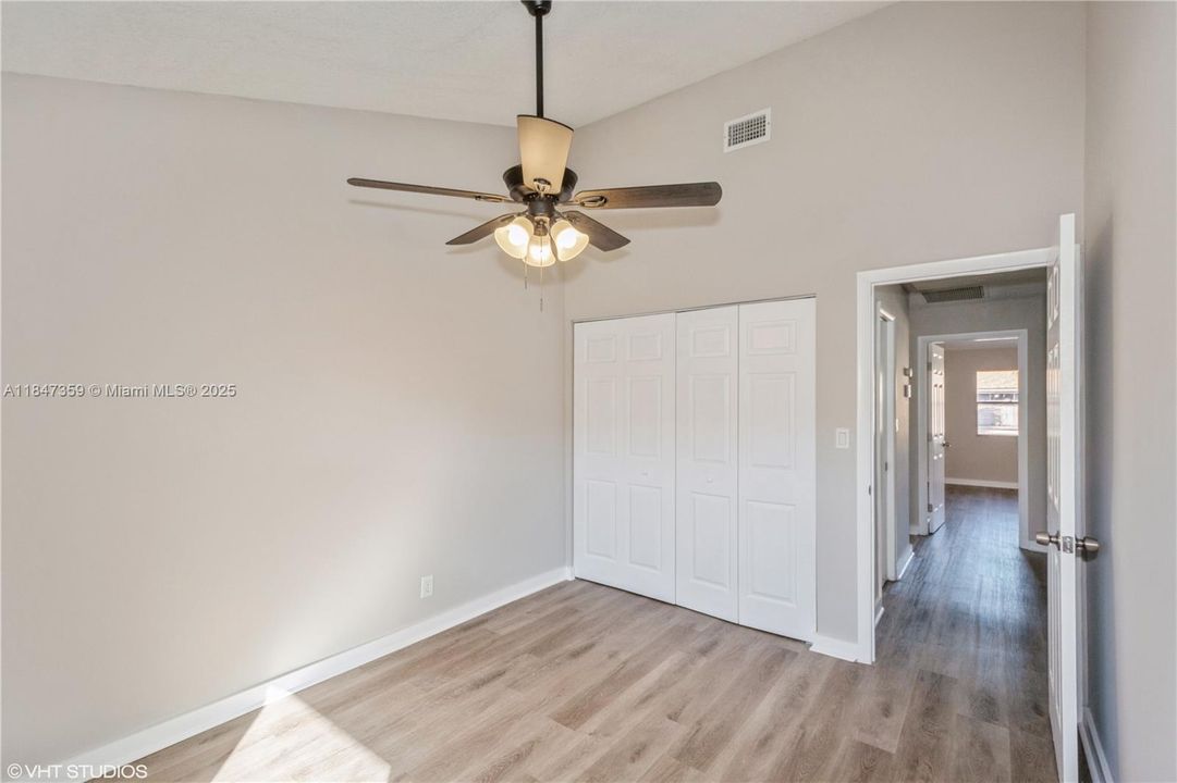 合同活跃: $194,000 (3 贝兹, 2 浴室, 1480 平方英尺)