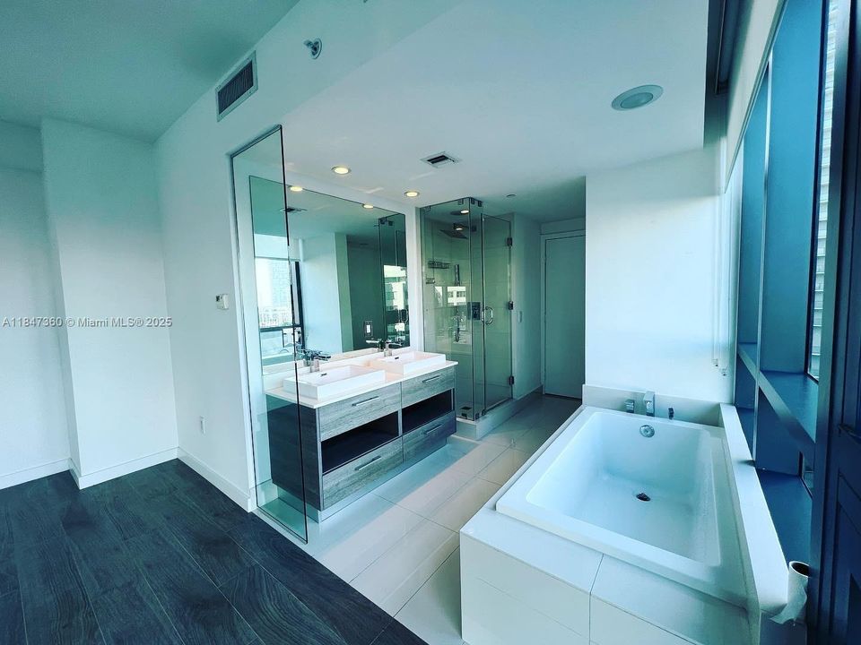 En Venta: $749,900 (1 camas, 1 baños, 706 Pies cuadrados)