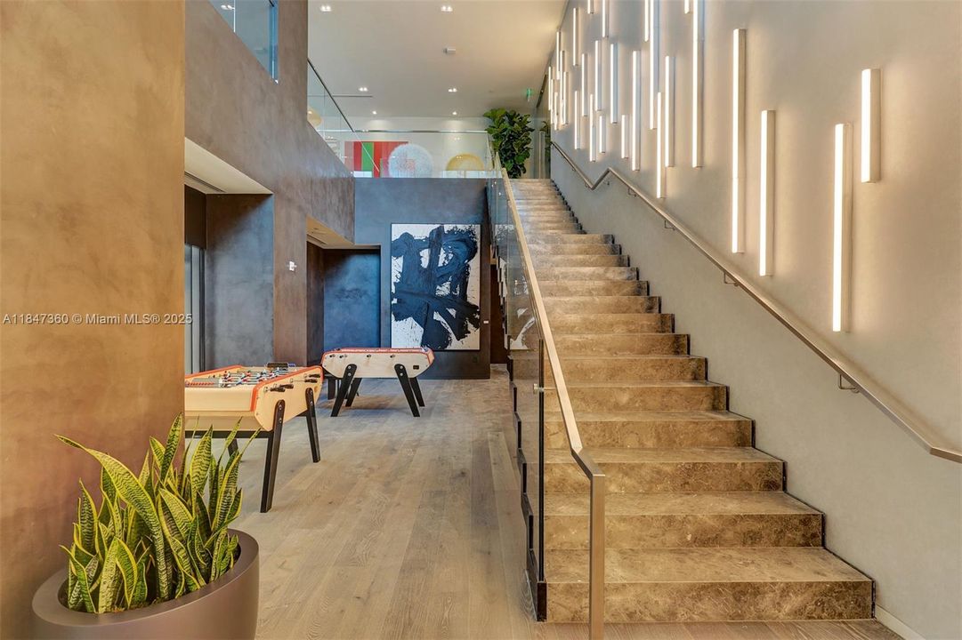 En Venta: $749,900 (1 camas, 1 baños, 706 Pies cuadrados)