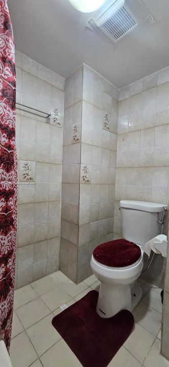 For Sale: $175,000 (1 beds, 1 baths, 777 Square Feet)