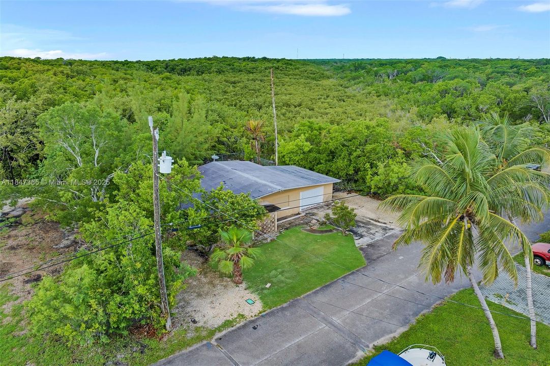 最近售出: $285,000 (2 贝兹, 1 浴室, 1073 平方英尺)