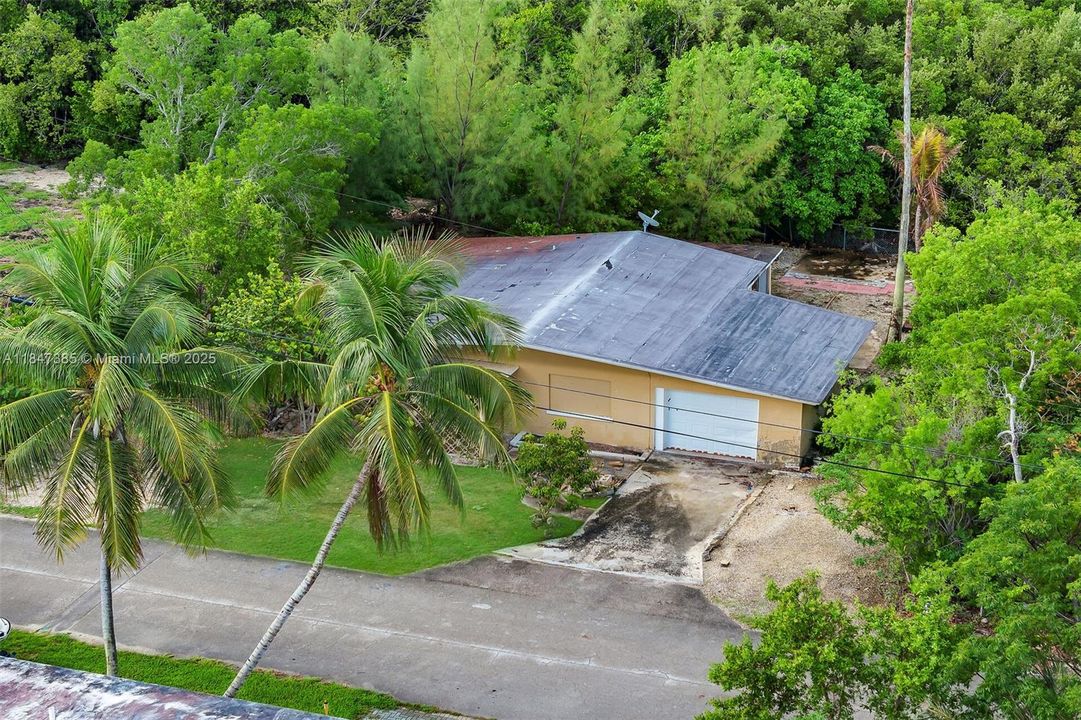 最近售出: $285,000 (2 贝兹, 1 浴室, 1073 平方英尺)