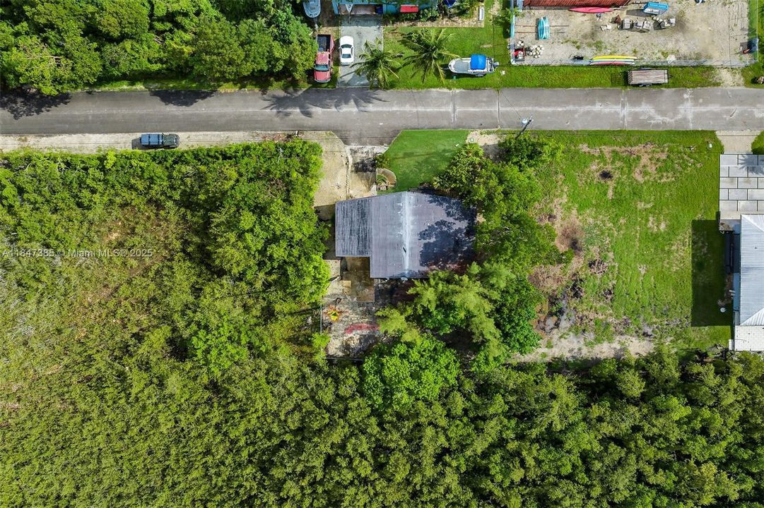 最近售出: $285,000 (2 贝兹, 1 浴室, 1073 平方英尺)