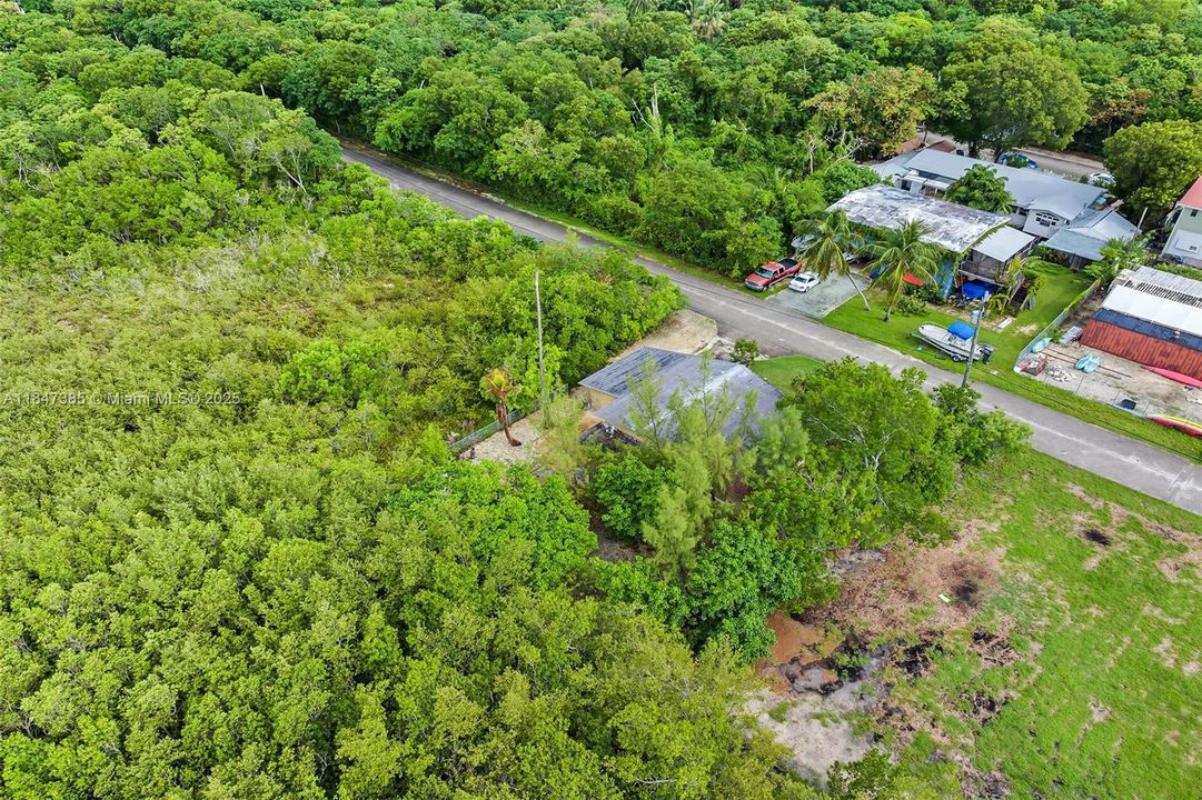 最近售出: $285,000 (2 贝兹, 1 浴室, 1073 平方英尺)