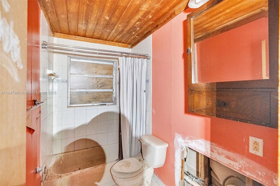 最近售出: $285,000 (2 贝兹, 1 浴室, 1073 平方英尺)