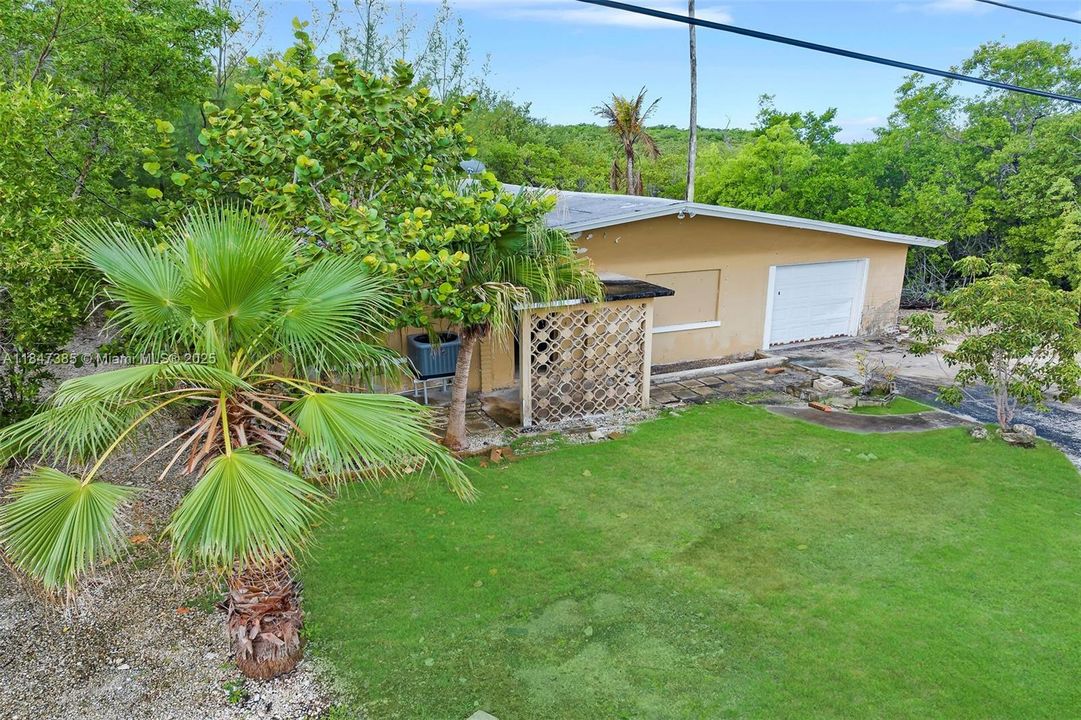 最近售出: $285,000 (2 贝兹, 1 浴室, 1073 平方英尺)