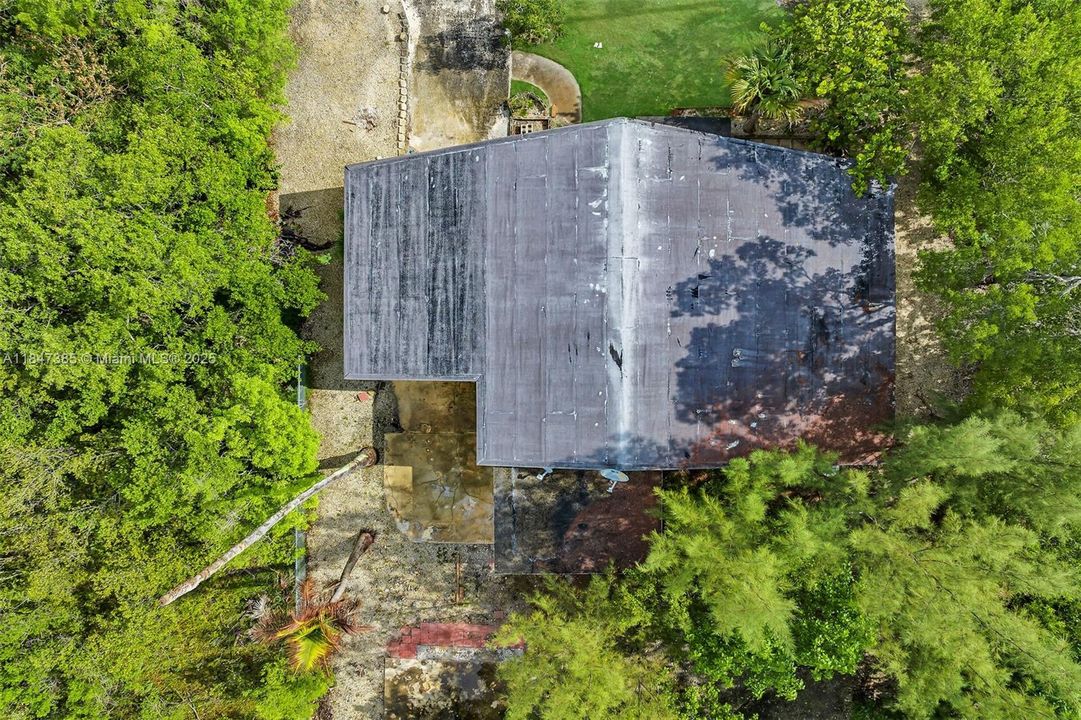 最近售出: $285,000 (2 贝兹, 1 浴室, 1073 平方英尺)