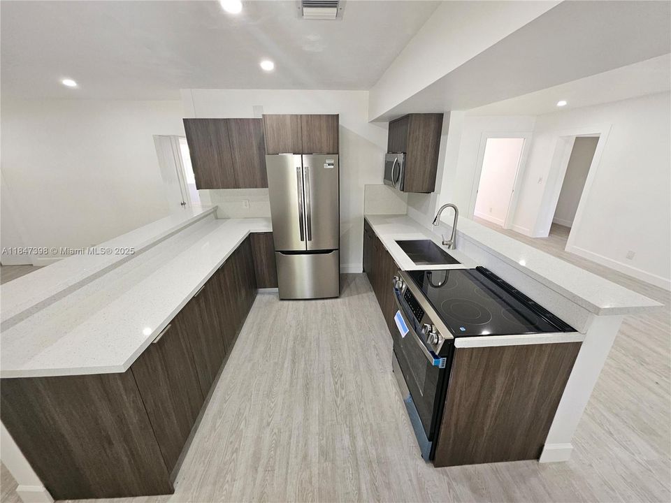 Active With Contract: $649,000 (4 beds, 2 baths, 1036 Square Feet)