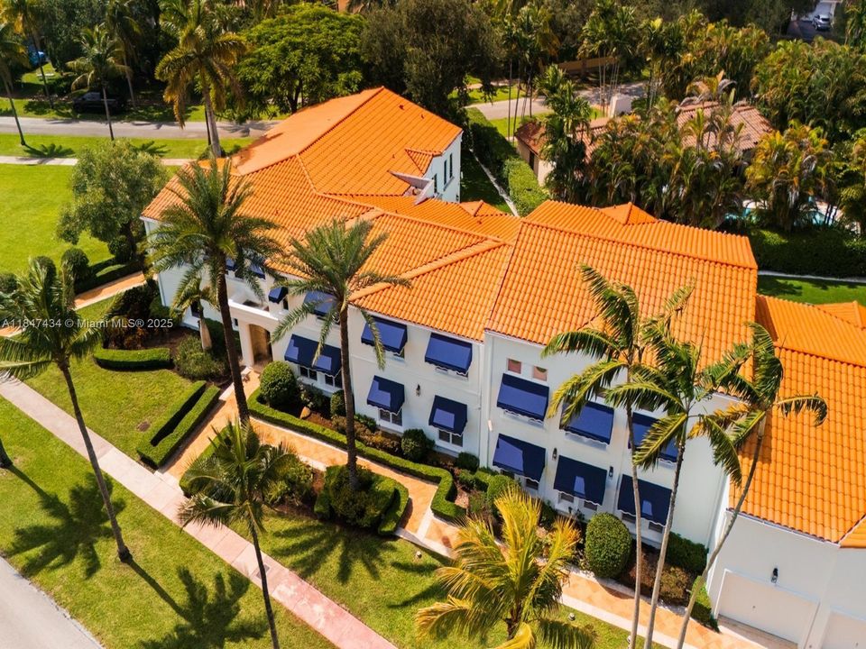 For Sale: $12,999,999 (7 beds, 10 baths, 10706 Square Feet)