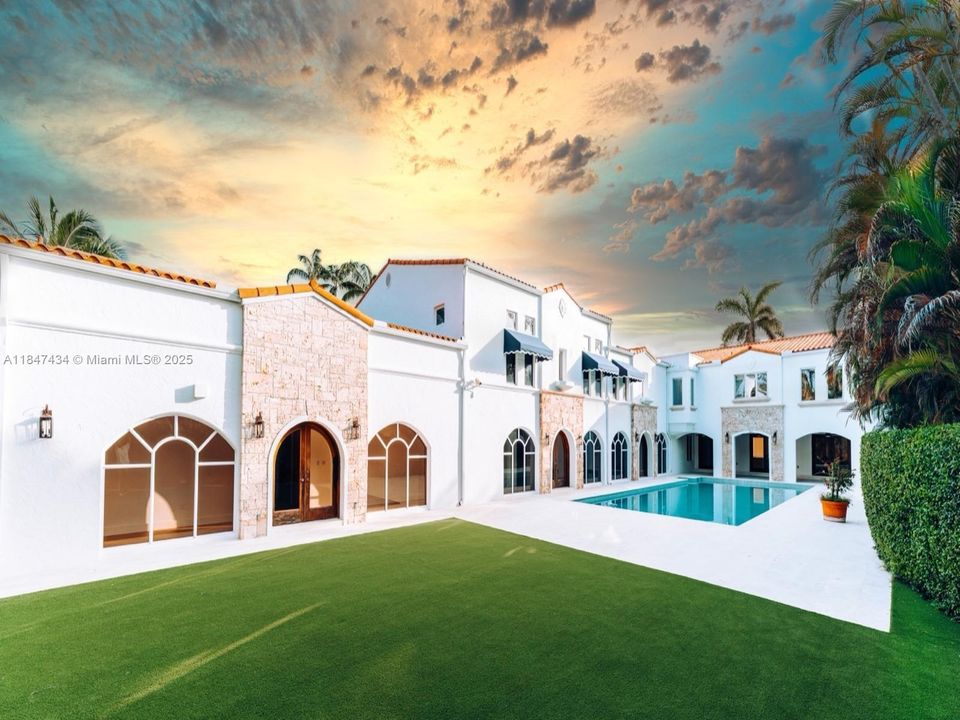 For Sale: $12,999,999 (7 beds, 10 baths, 10706 Square Feet)