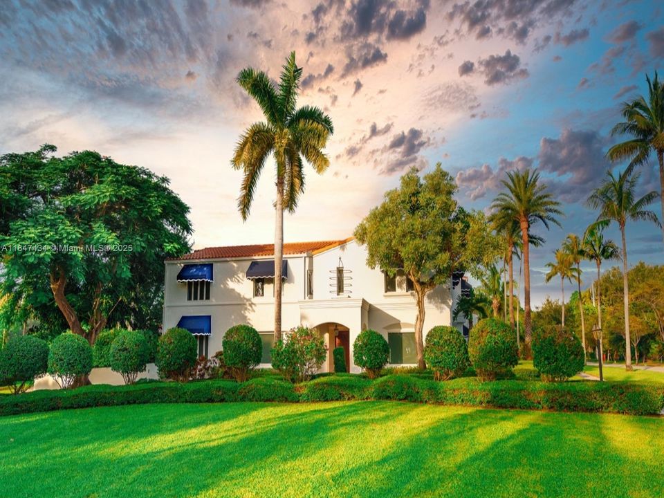 For Sale: $12,999,999 (7 beds, 10 baths, 10706 Square Feet)