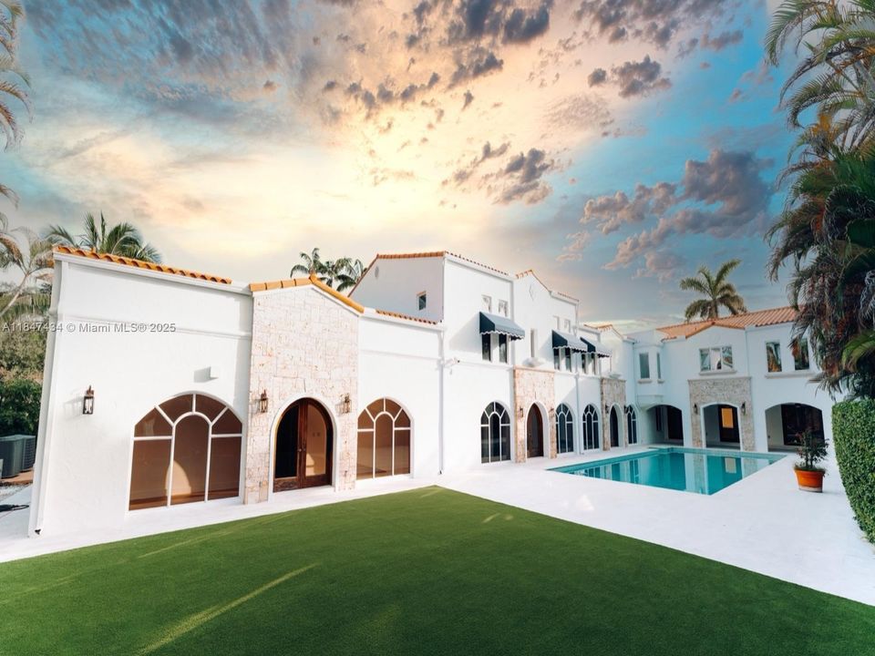 For Sale: $12,999,999 (7 beds, 10 baths, 10706 Square Feet)