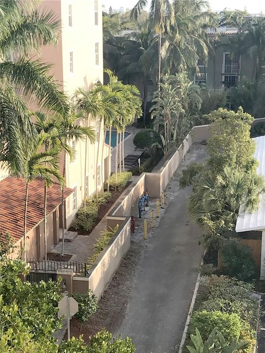 合同活跃: $2,600 (2 贝兹, 2 浴室, 1280 平方英尺)