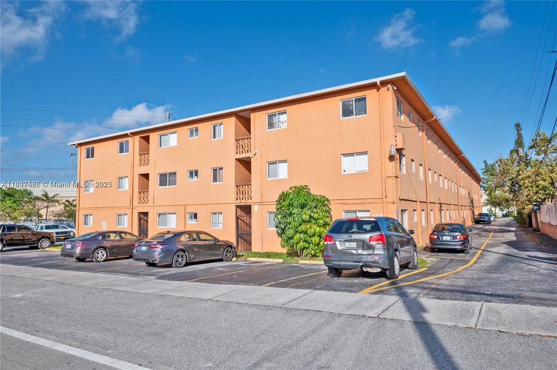 Activo con contrato: $174,900 (1 camas, 1 baños, 603 Pies cuadrados)