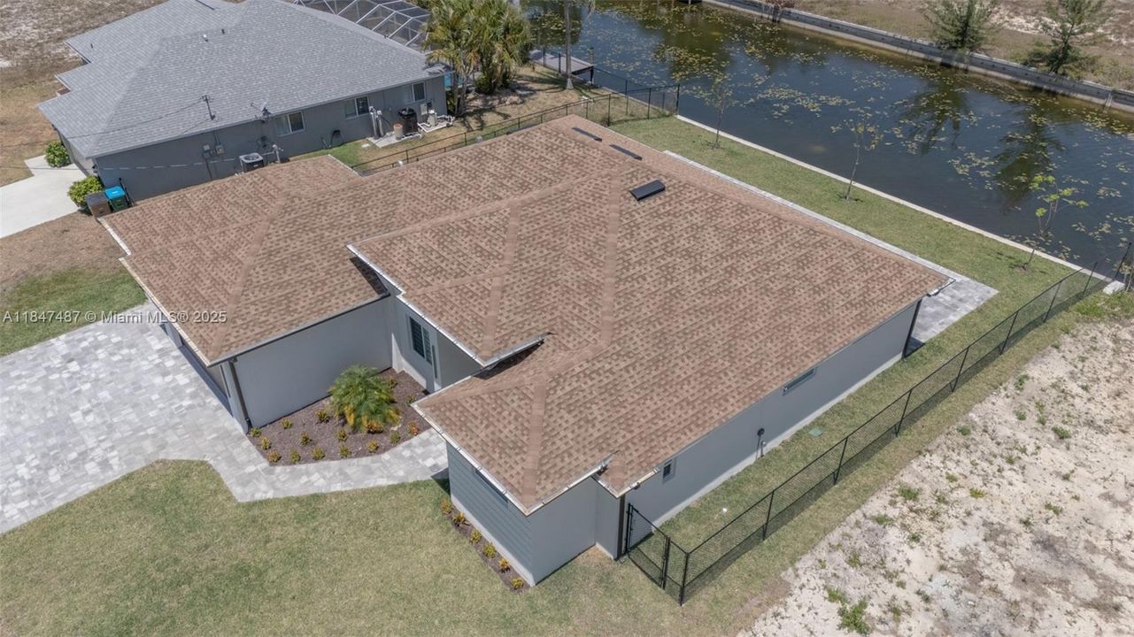 最近售出: $629,000 (4 贝兹, 3 浴室, 1931 平方英尺)