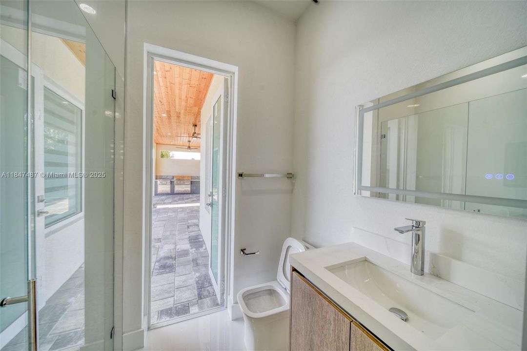 最近售出: $629,000 (4 贝兹, 3 浴室, 1931 平方英尺)