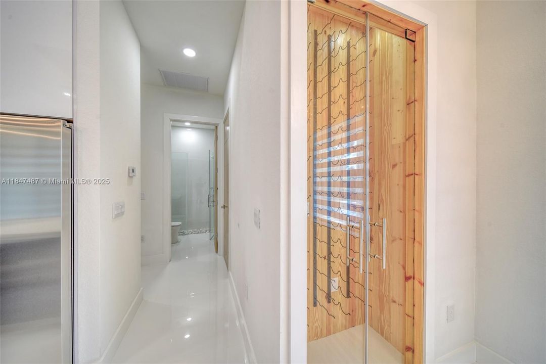 最近售出: $629,000 (4 贝兹, 3 浴室, 1931 平方英尺)