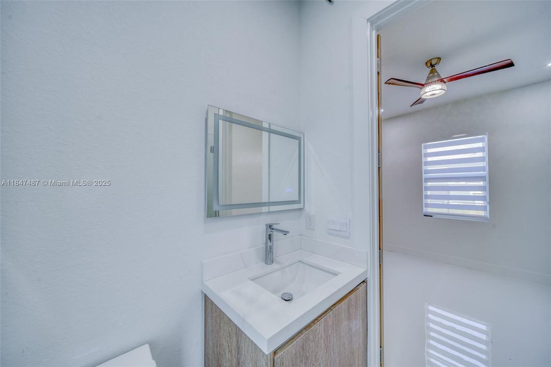 最近售出: $629,000 (4 贝兹, 3 浴室, 1931 平方英尺)