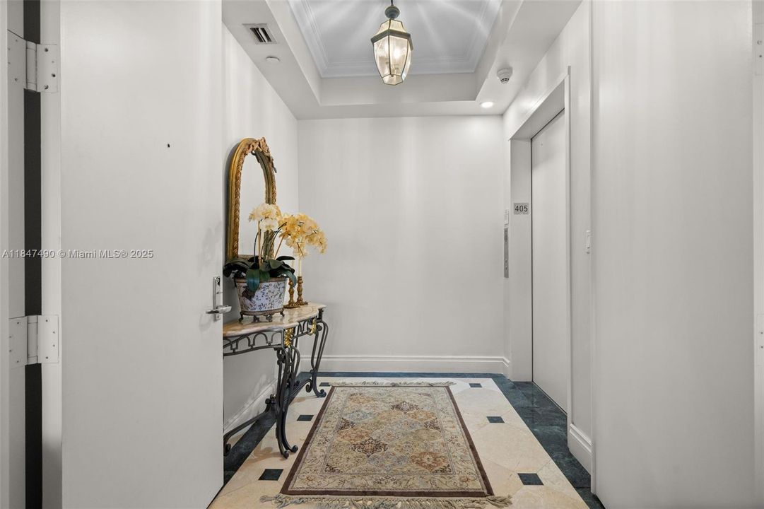 For Sale: $1,845,000 (2 beds, 2 baths, 2060 Square Feet)