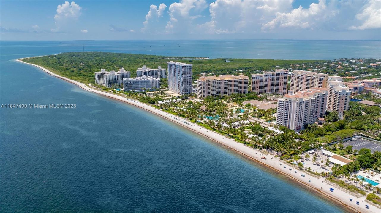 For Sale: $1,845,000 (2 beds, 2 baths, 2060 Square Feet)