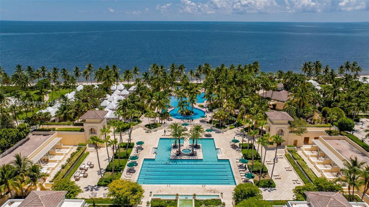 For Sale: $1,845,000 (2 beds, 2 baths, 2060 Square Feet)