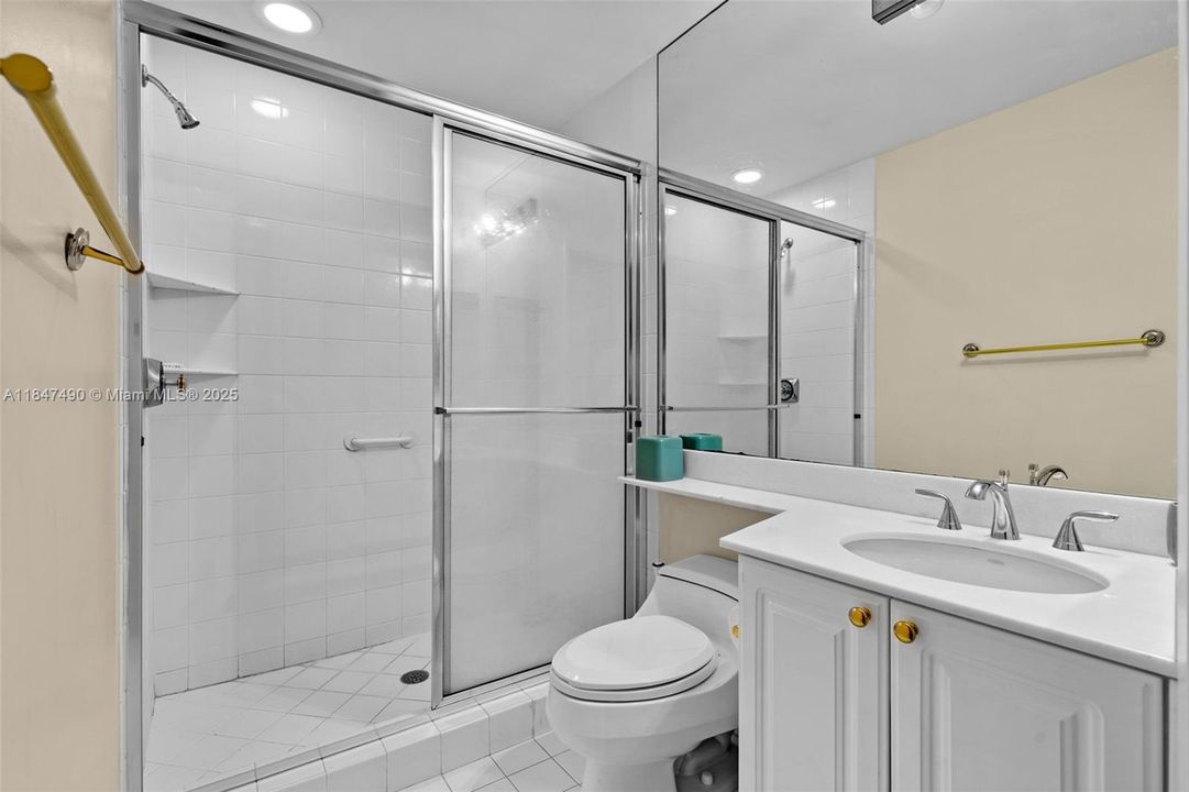 For Sale: $1,845,000 (2 beds, 2 baths, 2060 Square Feet)