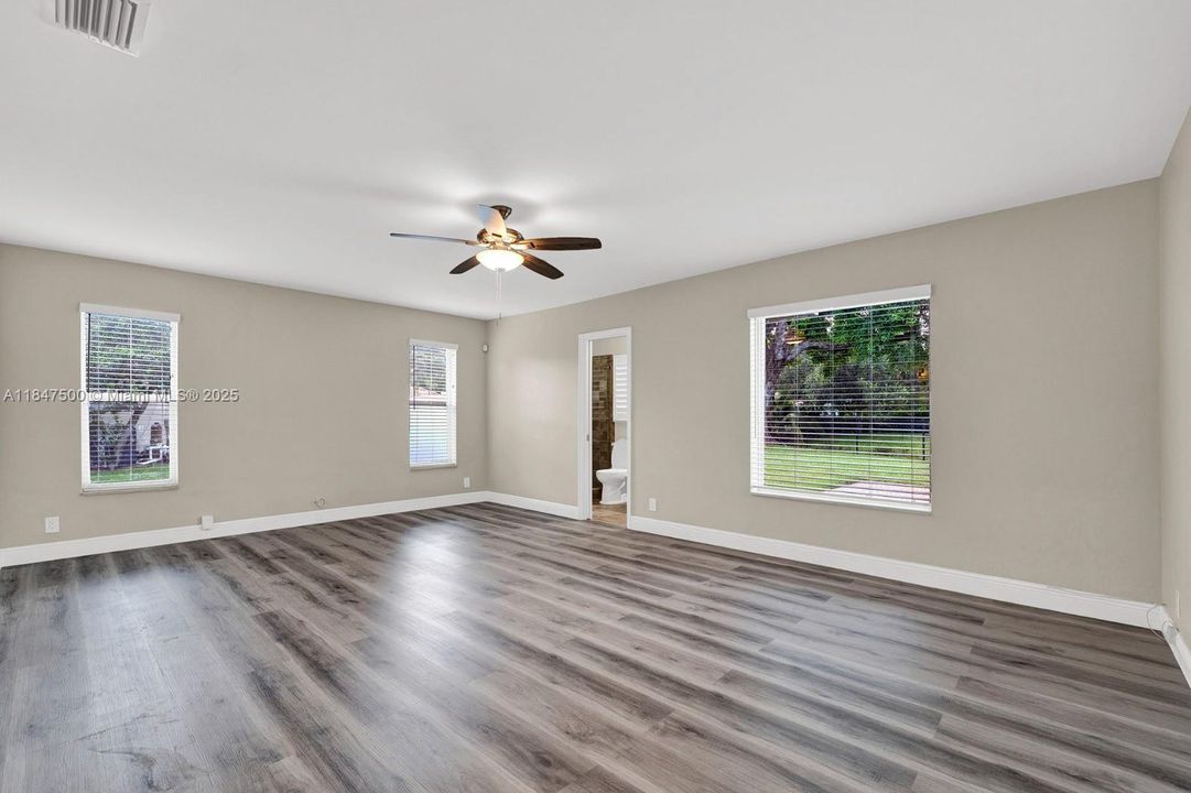 Could be used a secondary master bedroom