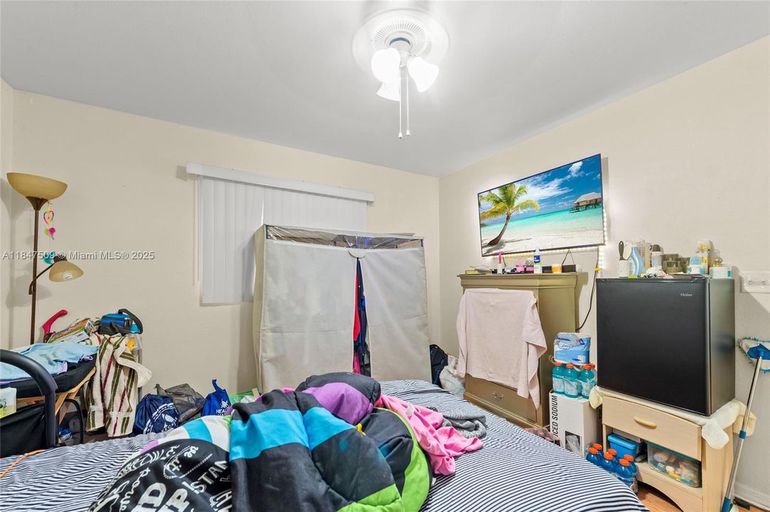 Недавно продано: $229,900 (3 спален, 2 ванн, 1144 Квадратных фут)