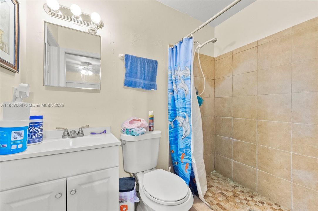 Недавно продано: $229,900 (3 спален, 2 ванн, 1144 Квадратных фут)