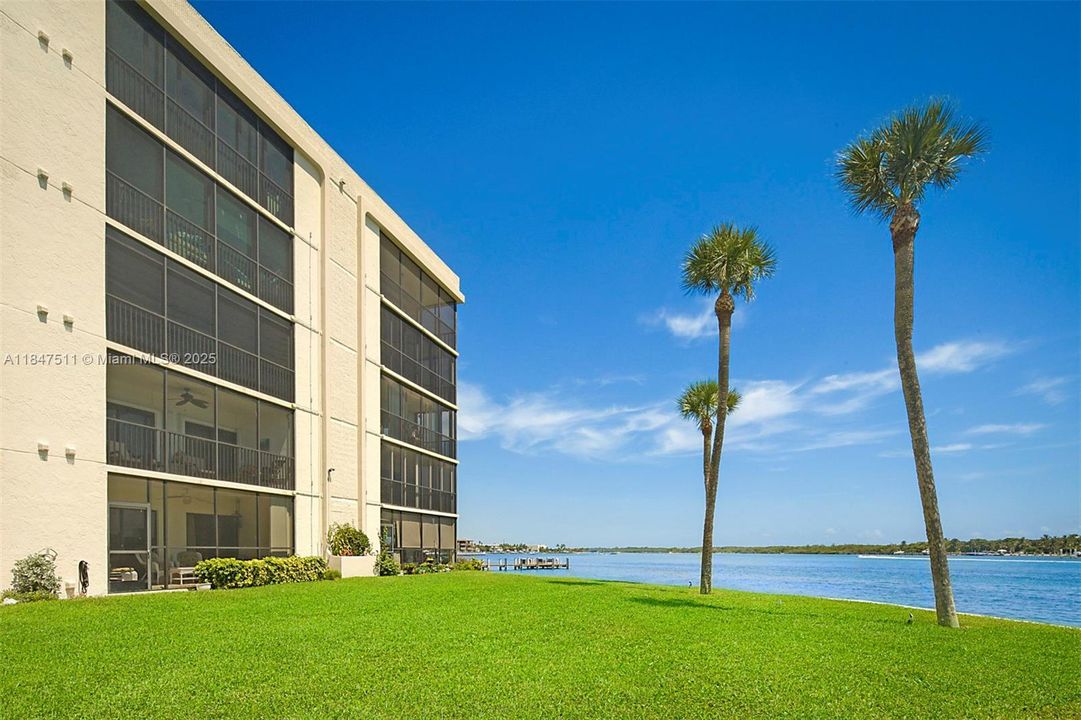 En Venta: $550,000 (2 camas, 2 baños, 1182 Pies cuadrados)