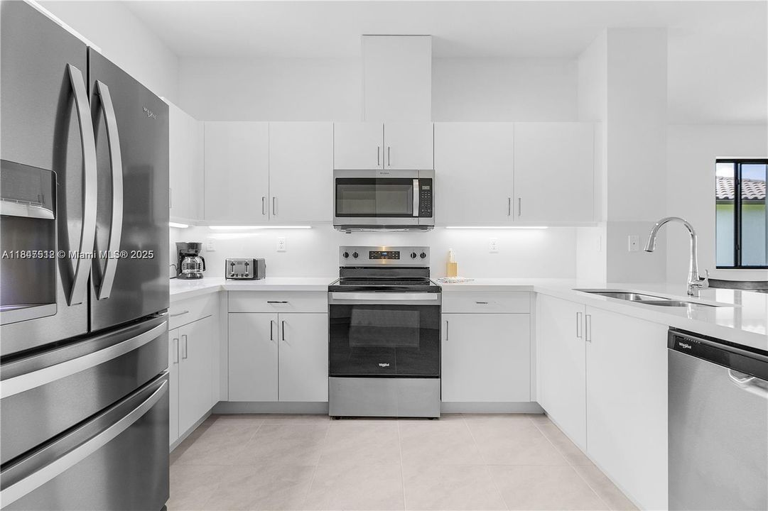 出租: $2,700 (3 贝兹, 2 浴室, 0 平方英尺)