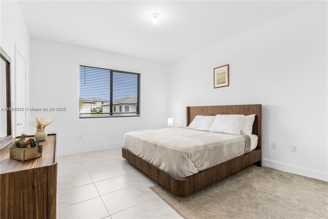 出租: $2,700 (3 贝兹, 2 浴室, 0 平方英尺)