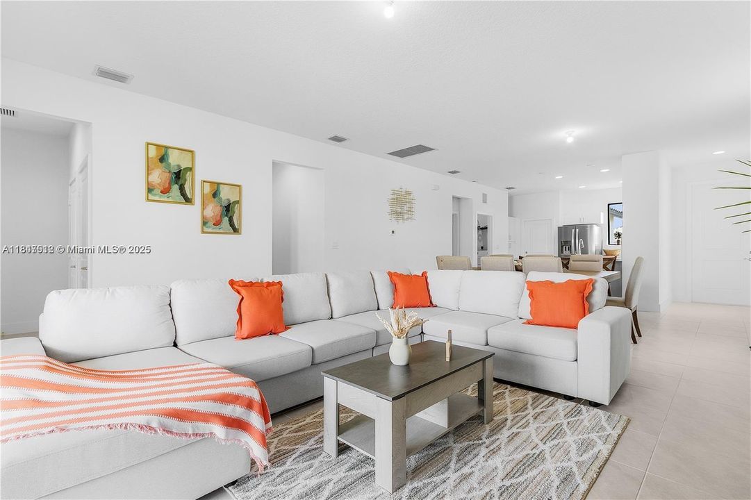 出租: $2,700 (3 贝兹, 2 浴室, 0 平方英尺)