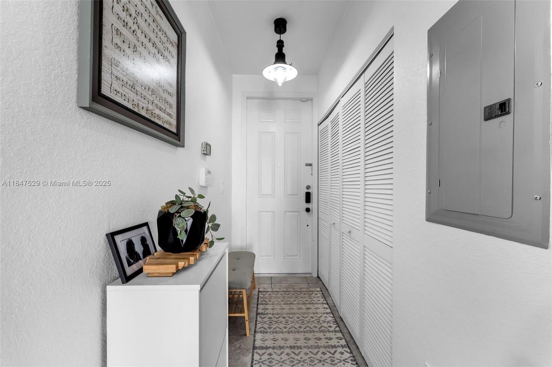 For Sale: $229,900 (3 beds, 2 baths, 1151 Square Feet)