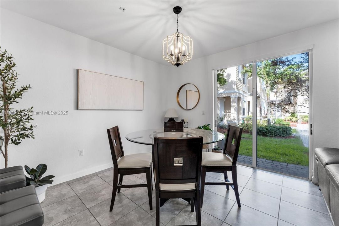 For Sale: $229,900 (3 beds, 2 baths, 1151 Square Feet)