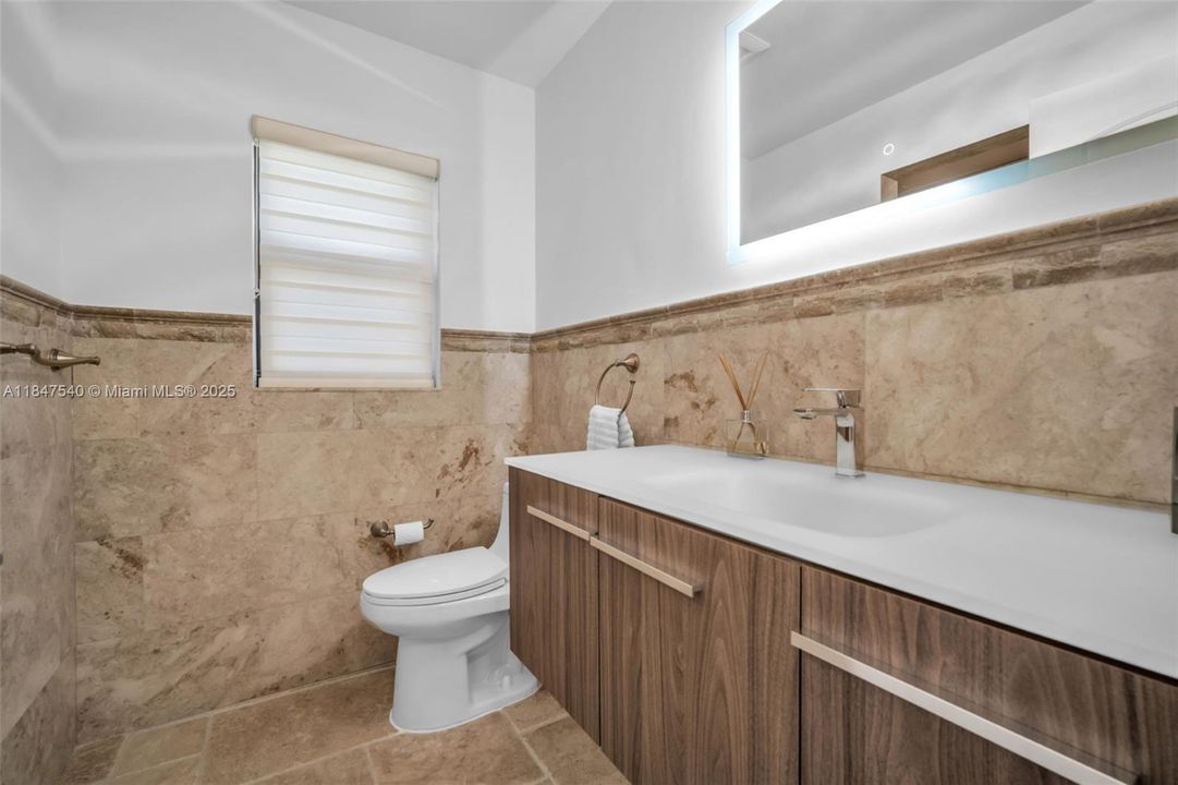 Недавно продано: $1,769,000 (4 спален, 3 ванн, 3288 Квадратных фут)