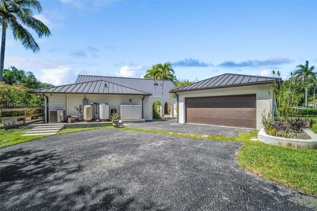 Недавно продано: $1,769,000 (4 спален, 3 ванн, 3288 Квадратных фут)