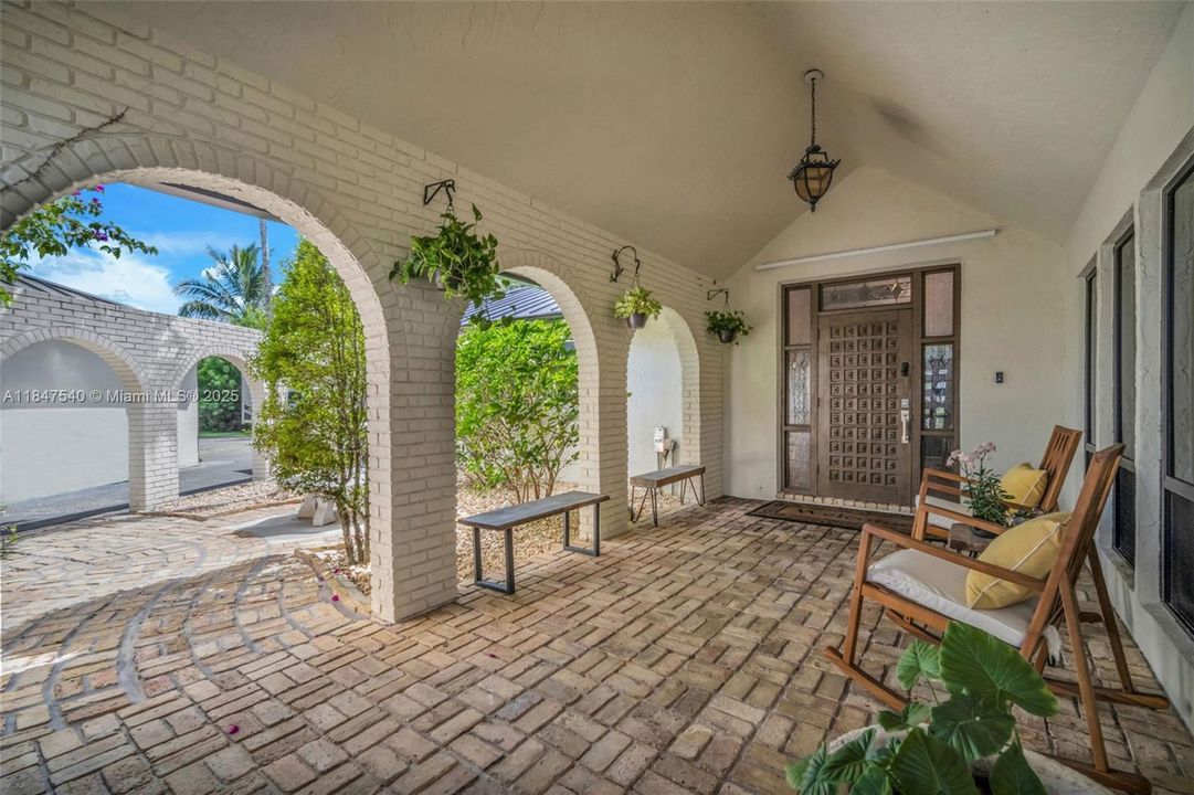 Недавно продано: $1,769,000 (4 спален, 3 ванн, 3288 Квадратных фут)