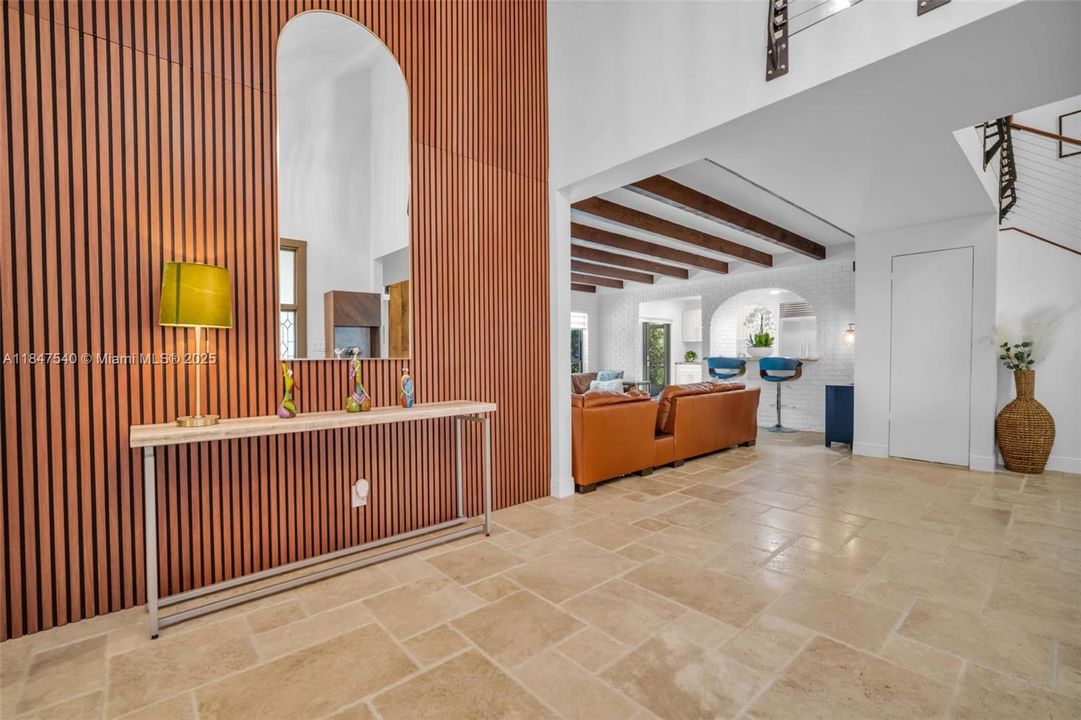 Недавно продано: $1,769,000 (4 спален, 3 ванн, 3288 Квадратных фут)