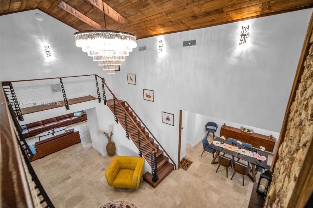 Недавно продано: $1,769,000 (4 спален, 3 ванн, 3288 Квадратных фут)