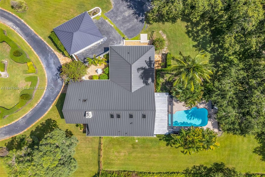 Недавно продано: $1,769,000 (4 спален, 3 ванн, 3288 Квадратных фут)