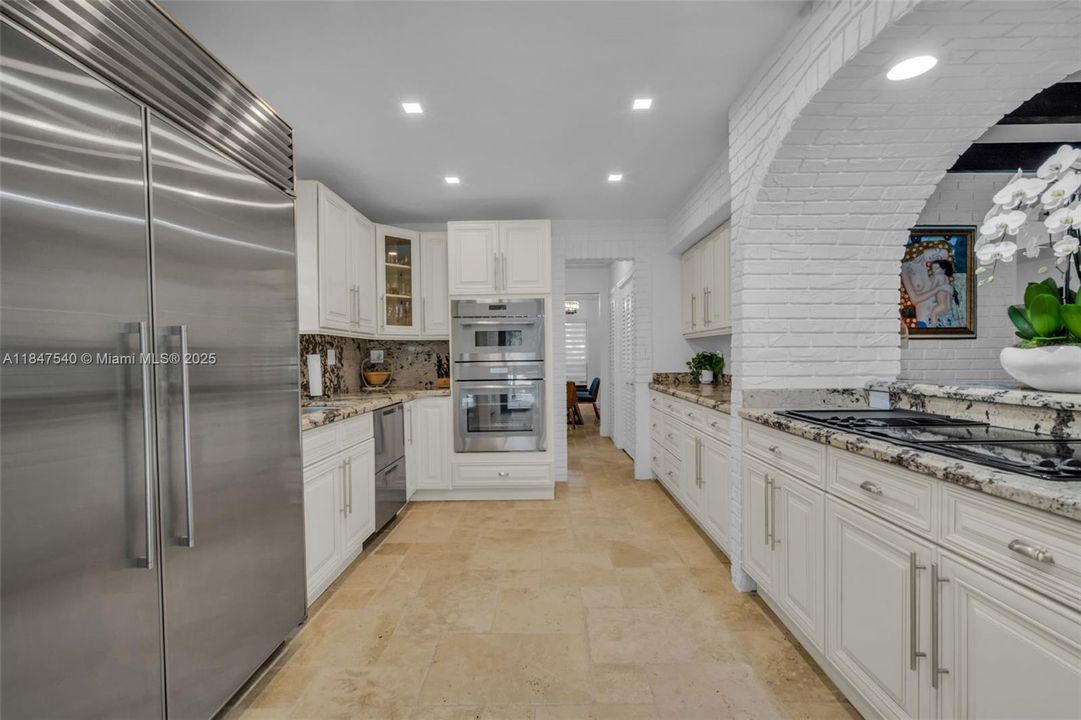 Недавно продано: $1,769,000 (4 спален, 3 ванн, 3288 Квадратных фут)