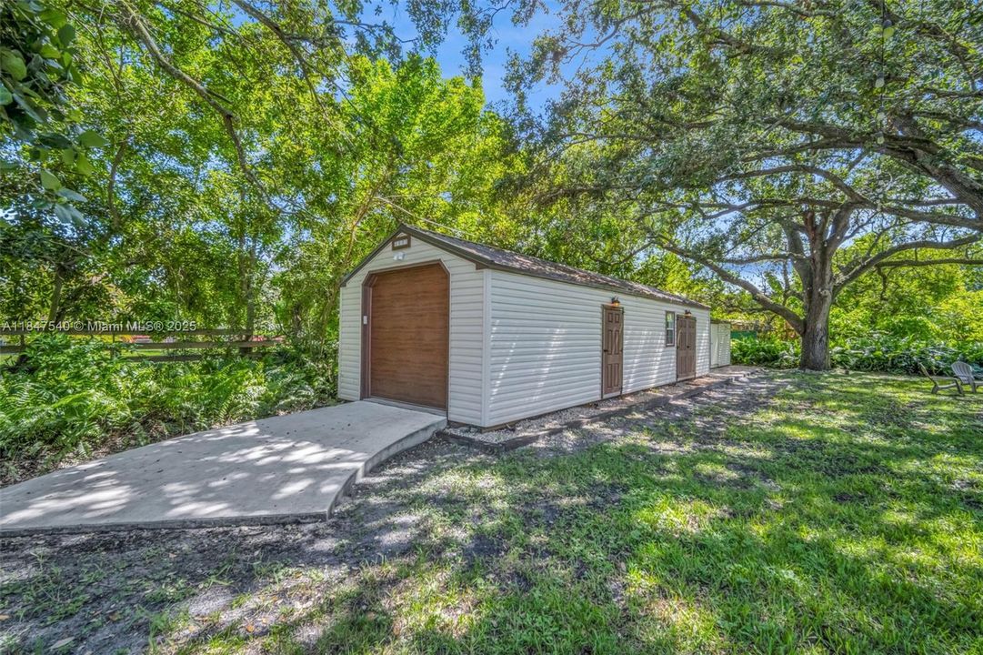 Недавно продано: $1,769,000 (4 спален, 3 ванн, 3288 Квадратных фут)