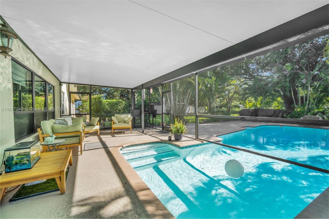 Недавно продано: $1,769,000 (4 спален, 3 ванн, 3288 Квадратных фут)