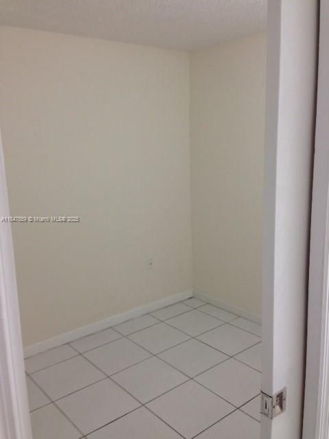 待售: $275,000 (1 贝兹, 1 浴室, 780 平方英尺)